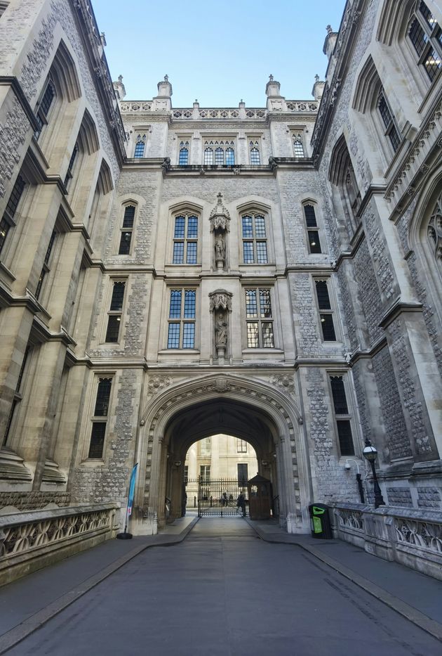 entrancee to kings college london