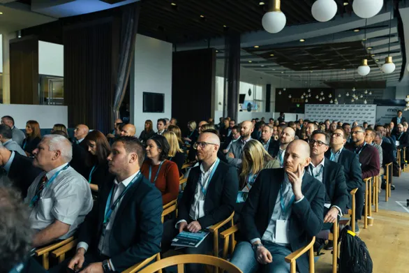 audience watching speaker